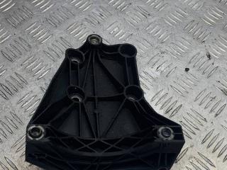 кронштейн компрессора кондиционера BMW X3 E83 [рестайлинг] 2009, 3.0 л., M57 D30 (306D3), дизель, 7792202