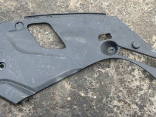 планка под капот BMW 5 серия G30/G31 2018, 2.0 л., B48 B20 A, бензин, задний привод, правый руль, 7349604