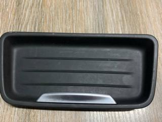 заглушка заднего бампера под крюк BMW 3 серия F30/F31/F34 2012, 3.5 л., бензин, АКПП, седан, задний привод