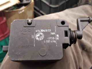 активатор замка крышки топливного бака BMW 3 серия E46 2002, 2.0 л., дизель, АКПП, седан, 67116923973, 6923973