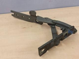 петля капота левая BMW 7 серия E65/E66/E67 2003, 3.0 л., M57 D30 (306D2), дизель, АКПП, седан, 8240333