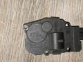 моторчик заслонки печки Mercedes-Benz E-Класс W212/S212/C207/A207 2010, 2.2 л., дизель, АКПП, седан, задний привод, правый руль, EFB330 - фото №2