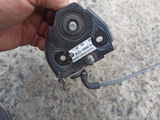 захватный крюк капота BMW 7 серия F01/F02 2011, 3.0 л., N54 B30 A, бензин, седан, 7183763