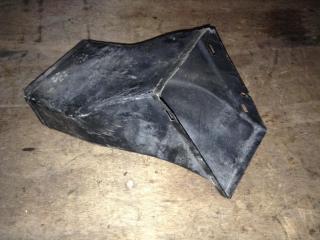 воздуховод (дефлектор) радиатора BMW 5 серия E60/E61 2005, 2.5 л., M54 B25 (256S5), бензин, АКПП, универсал, 7033704