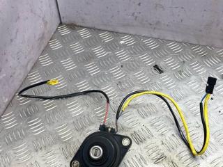 кнопка открытия багажника BMW 7 серия E38 1996, 8150240