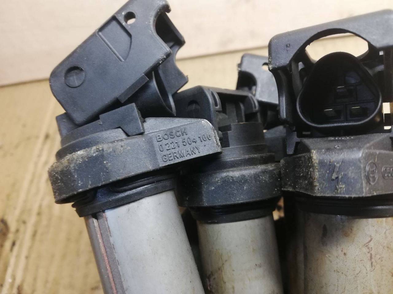 катушка зажигания BMW 3 серия E90/E91/E92/E93 2006, 2.0 л., N46 B20 A, бензин - фото №1