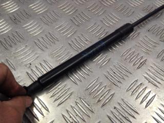 амортизатор капота BMW 1 серия E81/E82/E87/E88 2006, 2.0 л., N46 B20 B, бензин, АКПП, хетчбэк 5 дв., 7118370