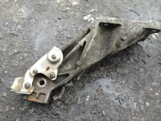 кронштейн двигателя BMW X5 E70 2008, 4.8 л., N62 B48 B, бензин, АКПП, черный, внедорожник 5 дв., 6777688