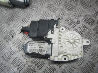 моторчик стеклоподъемника задний правый Skoda Octavia 1 поколение [рестайлинг] 2010, 1.6 л., дизель, АКПП, универсал, 5K0959794