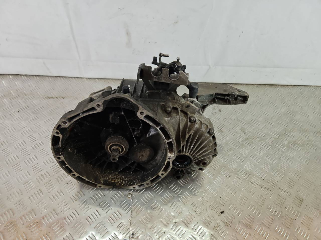 КПП механическая (МКПП) Mercedes-Benz A-Класс W168 2001, 1.4 л., бензин, МКПП, минивэн, 168361040271 - фото №1