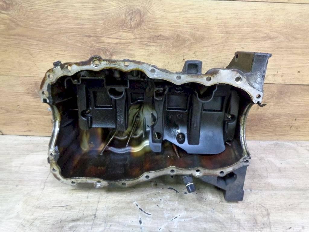масляный поддон Renault Scenic 2 поколение 2006, 8200318813 - фото №1