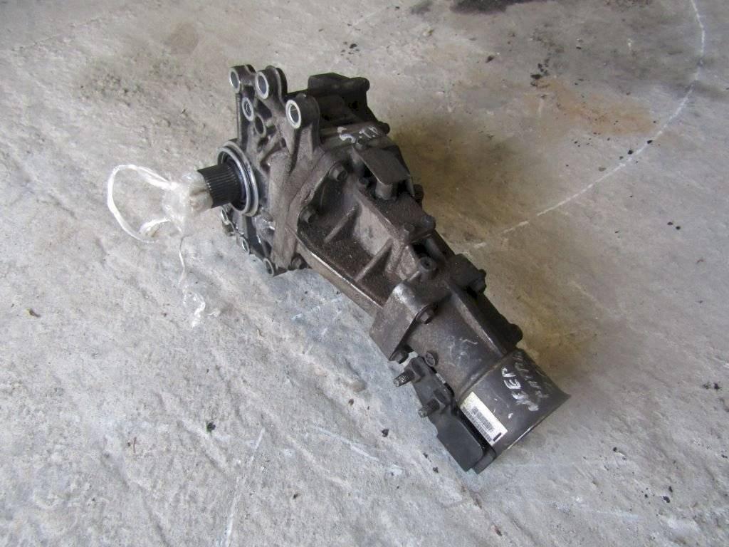 раздаточная коробка Jeep Liberty 1 поколение (2000 - 2007), 2.0 л., TDi PD, ECD, дизель, МКПП, 3200A067 - фото №1