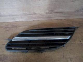 решетка радиатора Nissan Almera Tino V10 2002