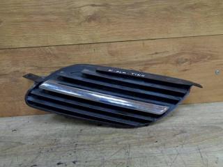 решетка радиатора Nissan Almera Tino V10 2002
