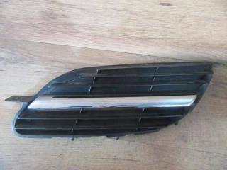 решетка радиатора Nissan Almera Tino V10 2003
