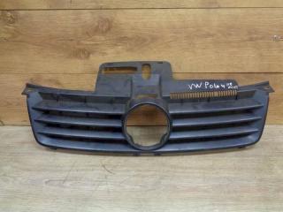 решетка радиатора Volkswagen Polo 4 поколение 2002, 6Q0853651C