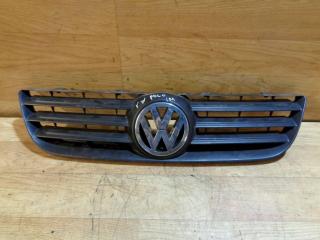 решетка радиатора Volkswagen Polo 4 поколение [рестайлинг] 2006, 6Q0853653E