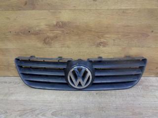 решетка радиатора Volkswagen Polo 4 поколение [рестайлинг] 2006, 6Q0853653E