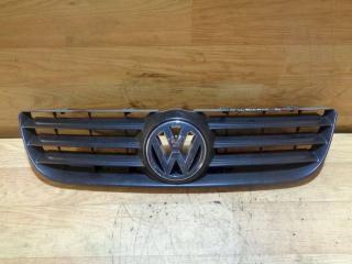 решетка радиатора Volkswagen Polo 4 поколение [рестайлинг] 2006, 6Q0853653E