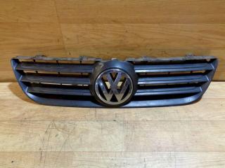 решетка радиатора Volkswagen Polo 4 поколение [рестайлинг] 2006, 6Q0853653E