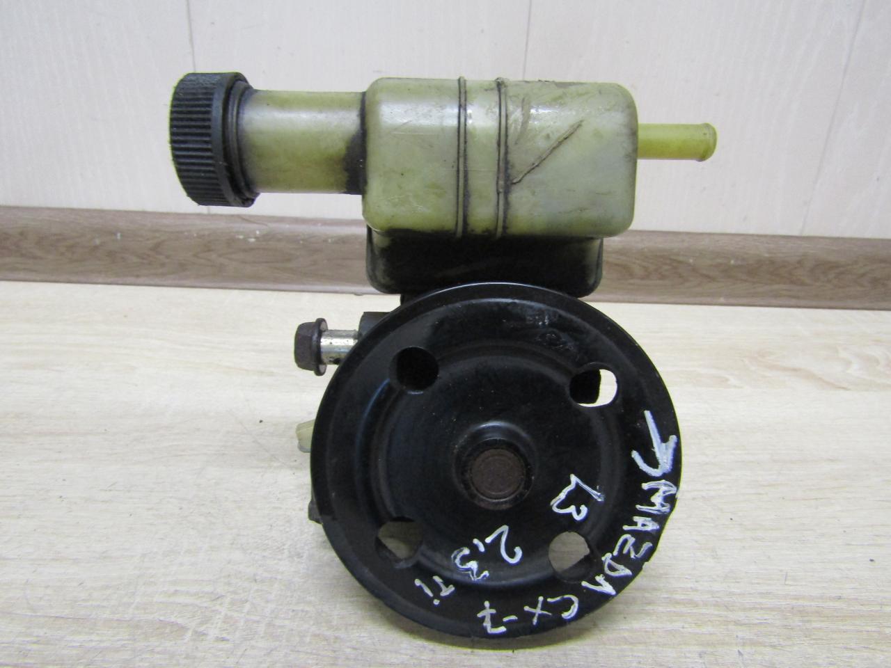 насос гидроусилителя руля Mazda CX-7 1 поколение (2006 - 2009), 2.3 л., Ti, бензин, EG2132650B, EG21, EG2132650C - фото №1