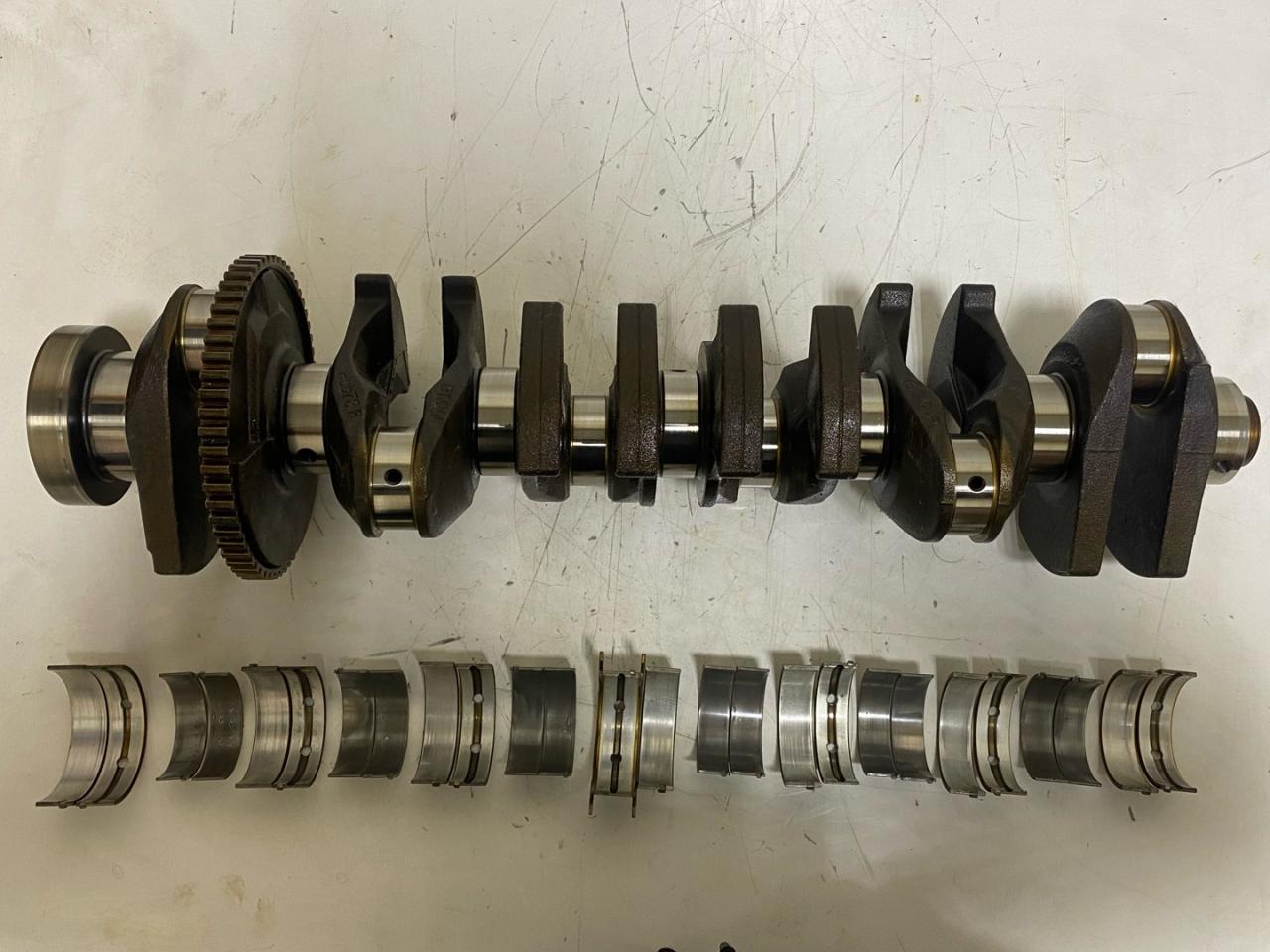 коленвал BMW X3 E83 (2003 - 2006), 2.5 л., N52 B25 AF, бензин, 11217614548, 11210402531 - фото №1