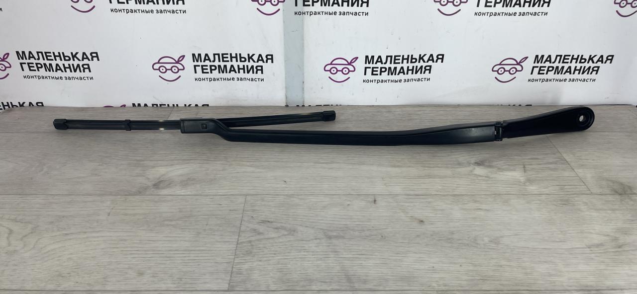 щеткодержатель (поводок стеклоочистителя, дворник) BMW 5 серия G30/G31 (2016 - 2020), 3.0 л., B58 B30 A, бензин, полный привод, 61617474830, 7474830 - фото №1