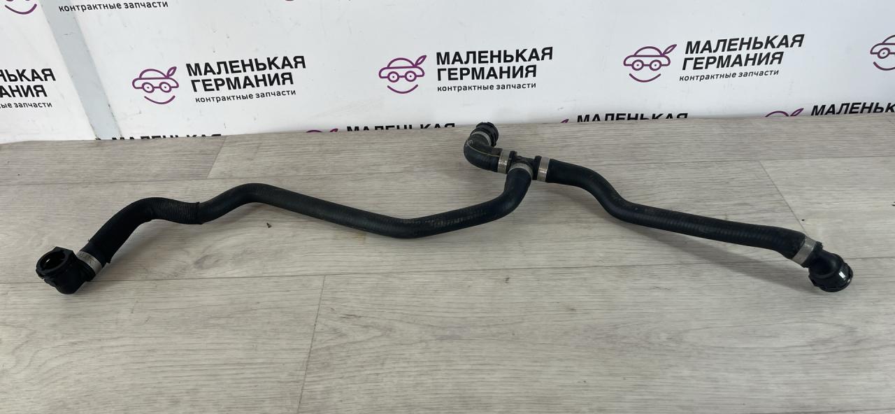 патрубок радиатора BMW 5 серия G30/G31 (2016 - 2020), 3.0 л., B58 B30 A, бензин, полный привод, 17128602642, 8602642 - фото №1