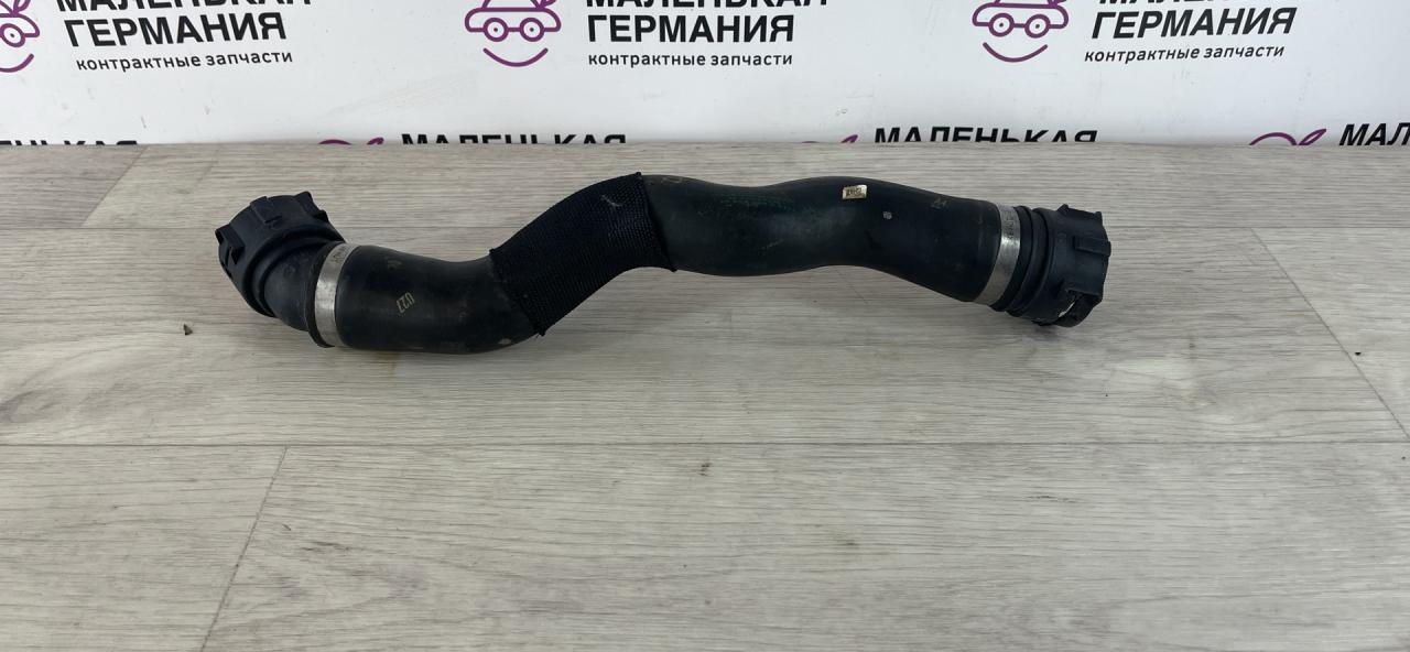 патрубок радиатора BMW 5 серия G30/G31 (2016 - 2020), 3.0 л., B58 B30 A, бензин, полный привод, 17128602638, 8602638 - фото №1