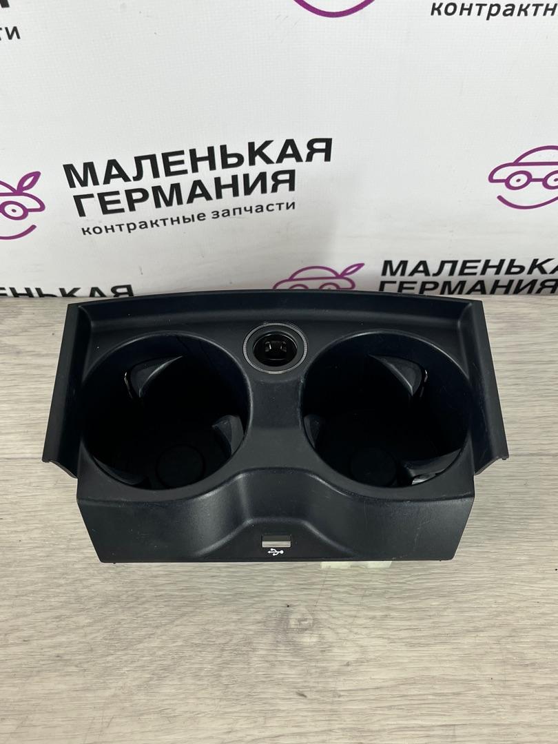 подстаканник BMW 5 серия G30/G31 (2016 - 2020), 3.0 л., B58 B30 A, бензин, полный привод, 51166801508, 6801508, 51166833813, 6833813 - фото №1