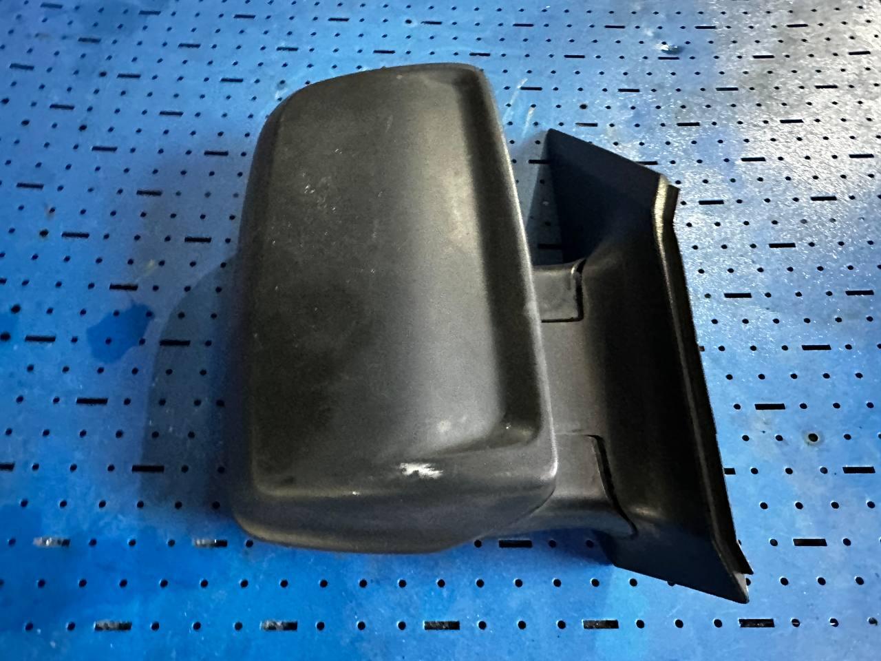 зеркало наружное правое Mercedes-Benz Sprinter 2 поколение (W906) W906 (2006 - 2014), 2.2 л., дизель, МКПП, микроавтобус, A9068106393, 9068106393, A9068106393 - фото №1