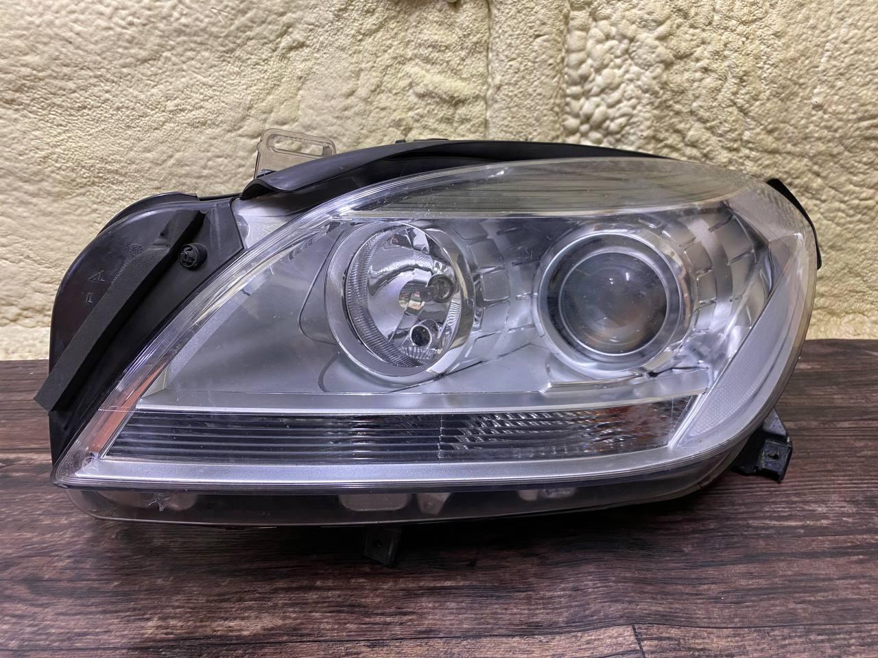 фара левая Mercedes-Benz M-Класс W166 (2011 - 2015), 3.0 л., OM 642.826, дизель, АКПП, внедорожник 5 дв., A1668208361, 1668208361, A1668208361