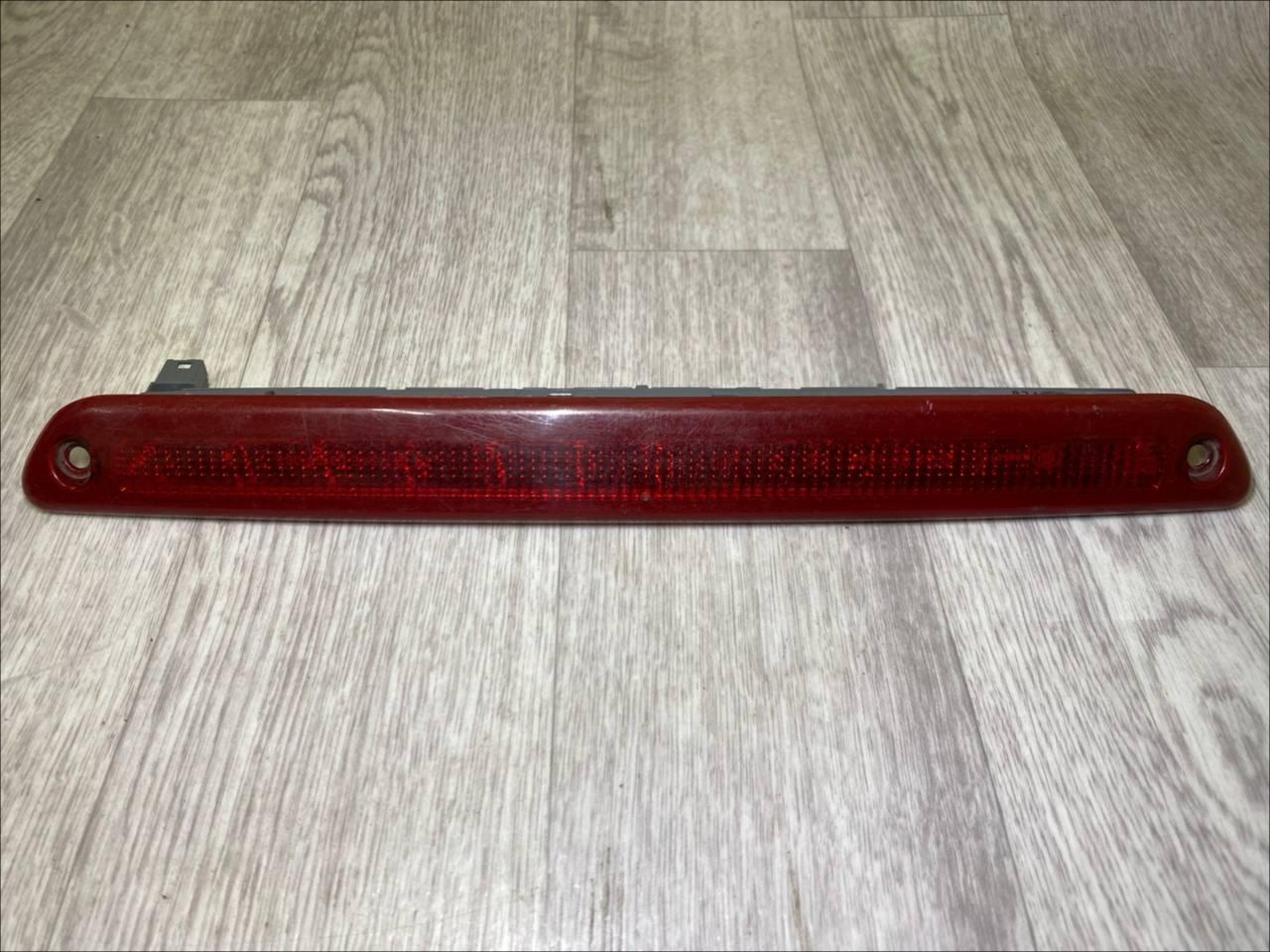 дополнительный стоп-сигнал Mercedes-Benz Sprinter 2 поколение (W906) W906 (2006 - 2014), A9068200456, 2DA009511, 9068200456