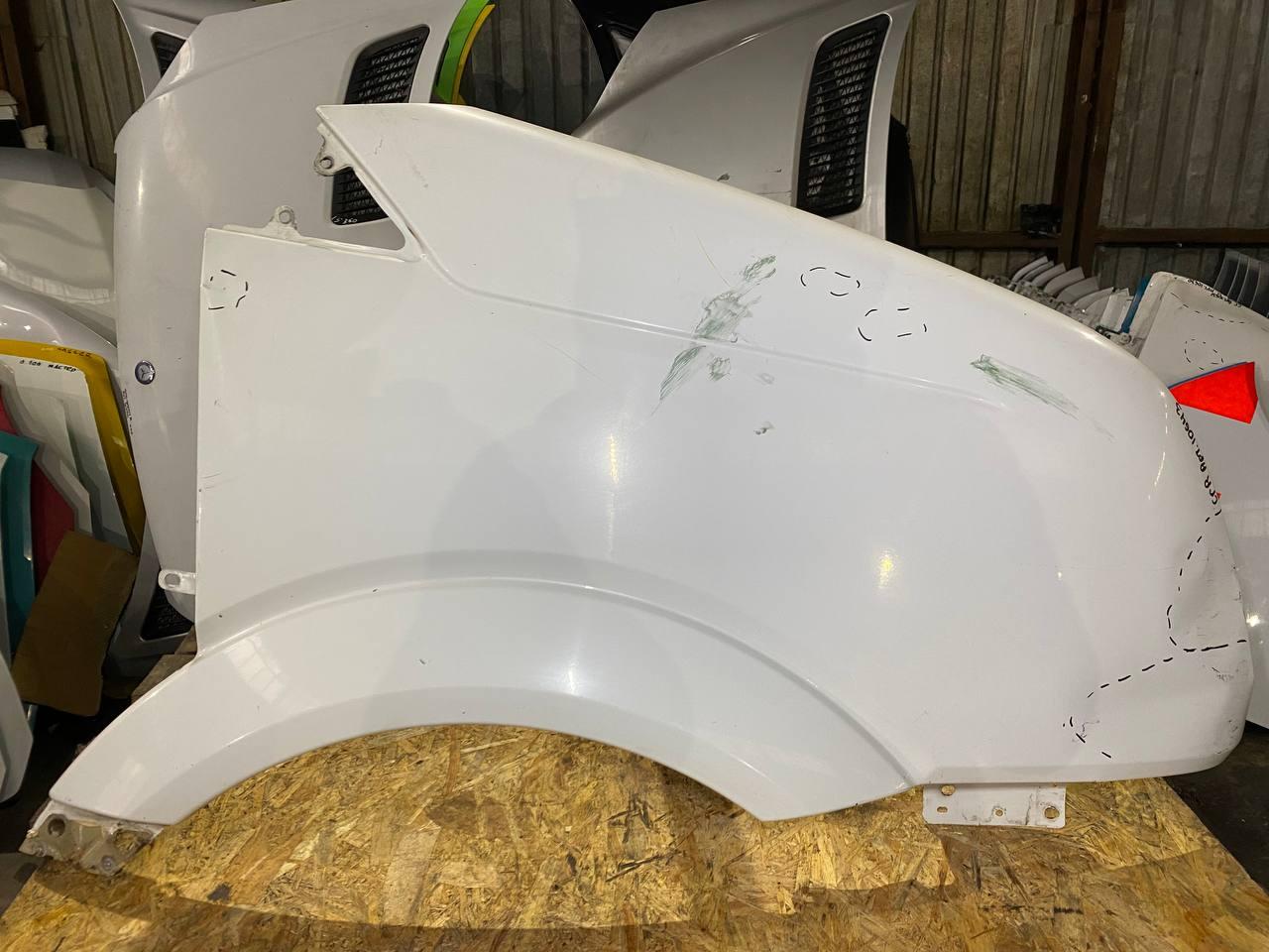 крыло переднее правое Volkswagen Crafter 1 поколение (2006 - 2011)