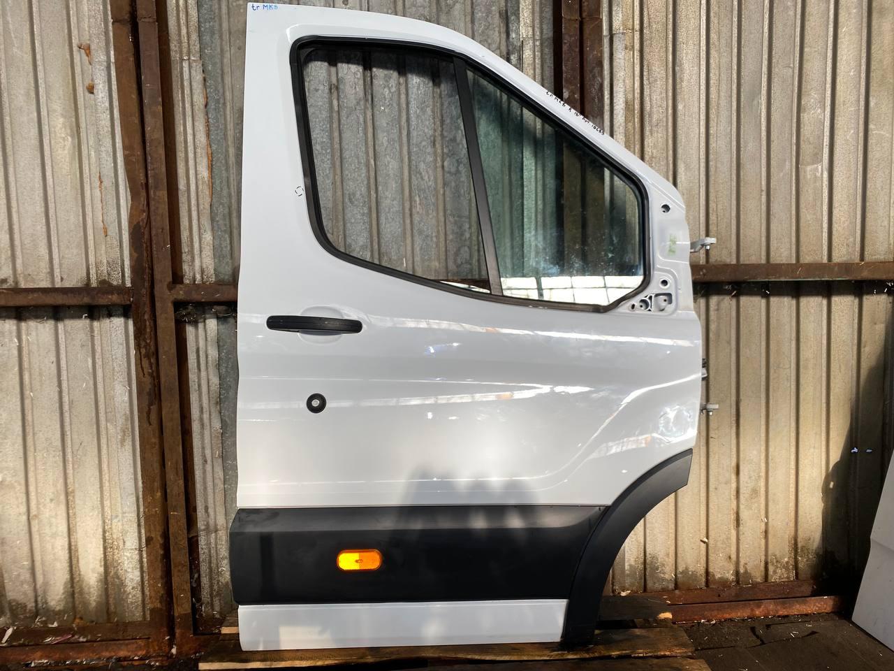 дверь передняя правая Ford Transit 8 поколение (2013 - 2018)