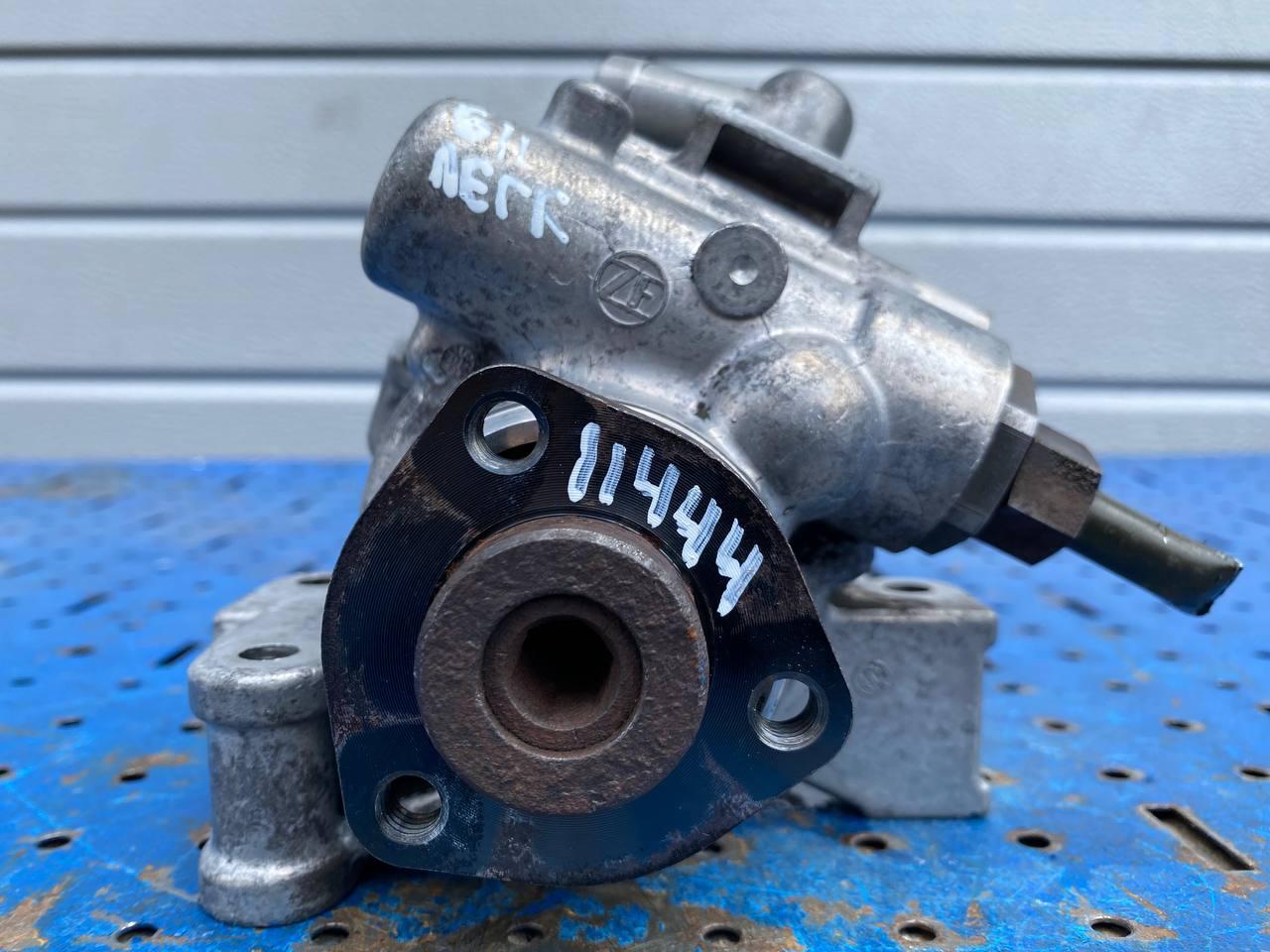 насос гидроусилителя руля Mercedes-Benz E-Класс W210/S210 (1995 - 1999), 2.2 л., дизель, ZF, 91208, A0024668901 - фото №1
