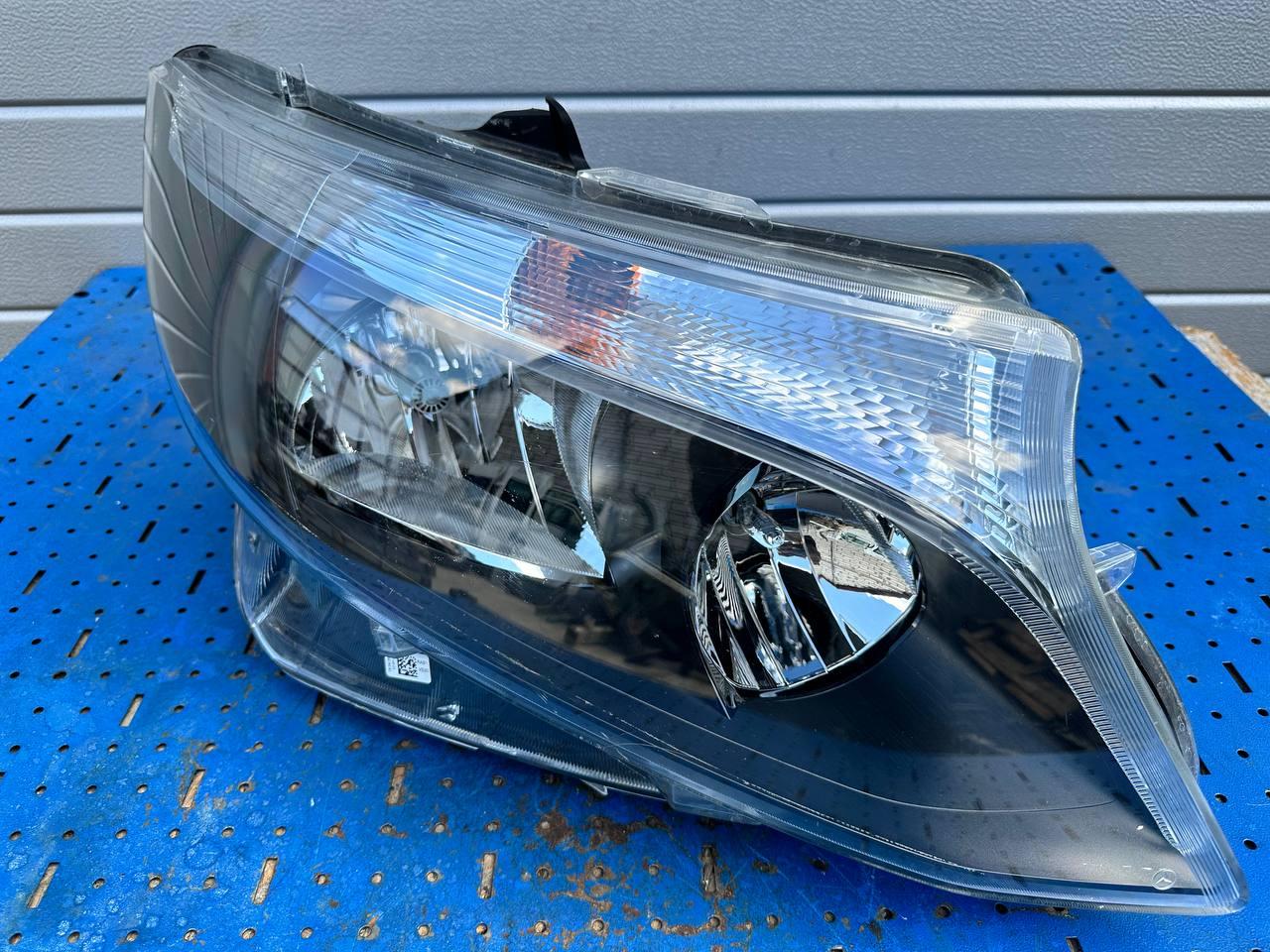 фара правая Mercedes-Benz Vito W447 [рестайлинг] W447 (2018 - 2026), 2.2 л., дизель, АКПП, микроавтобус, A4479067800, 1EL01128418