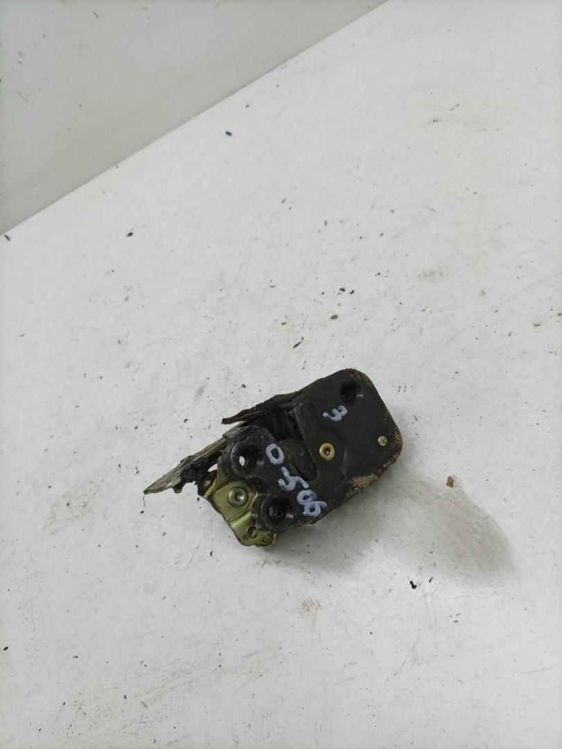 замок багажника Hyundai Galloper 2 поколение 1998, 2.5 л., дизель, МКПП, внедорожник 5 дв. - фото №1