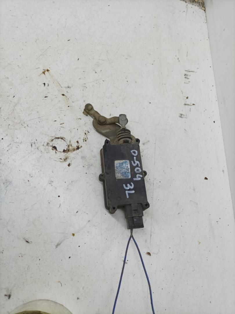 замок двери задней левой Hyundai Galloper 1 поколение 1997, 2.5 л., дизель, МКПП, внедорожник 5 дв. - фото №1