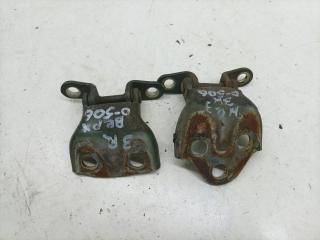 петля двери Hyundai Galloper 2 поколение 1998, 2.5 л., дизель, МКПП, внедорожник 5 дв.