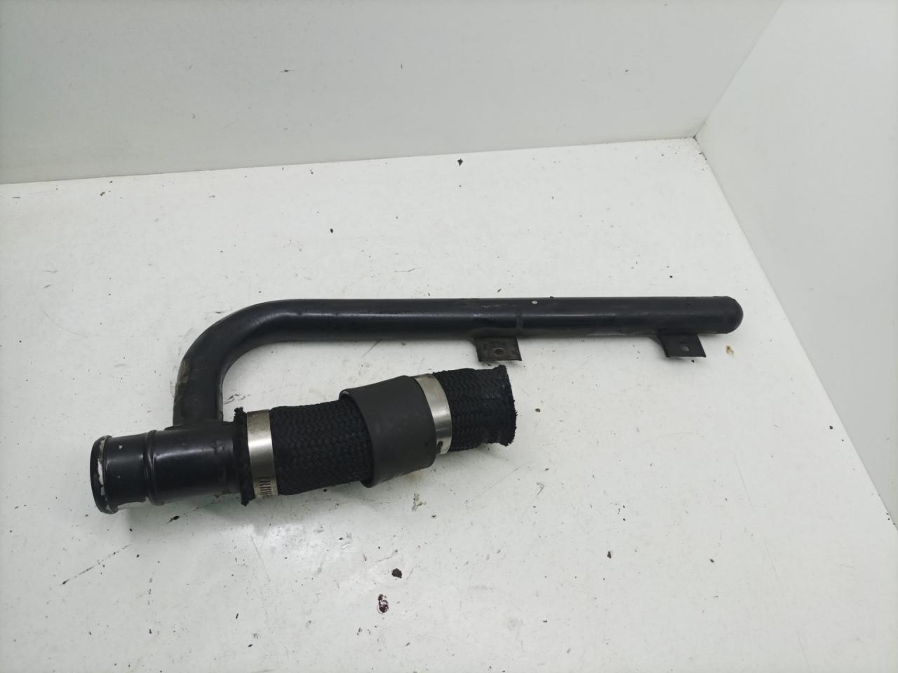 патрубок интеркулера Hyundai Galloper 2 поколение 1998, 2.5 л., дизель, МКПП, внедорожник 5 дв. - фото №1