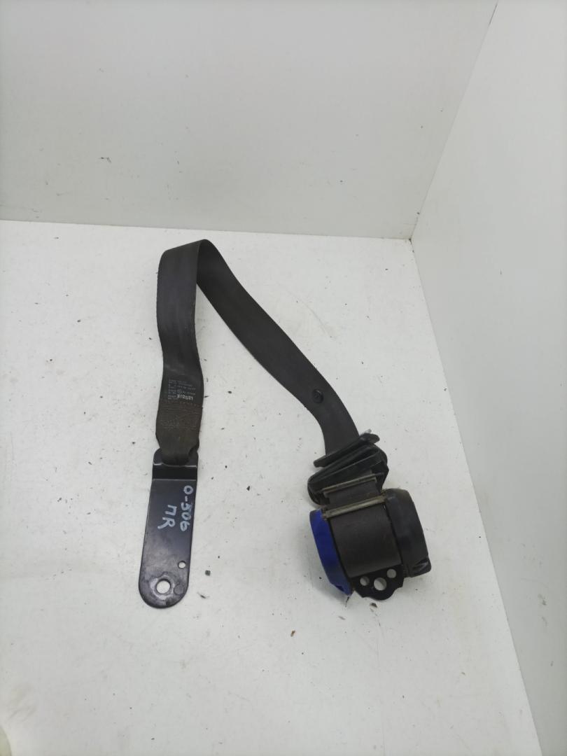 ремень безопасности Hyundai Galloper 2 поколение 1998, 2.5 л., дизель, МКПП, внедорожник 5 дв. - фото №1