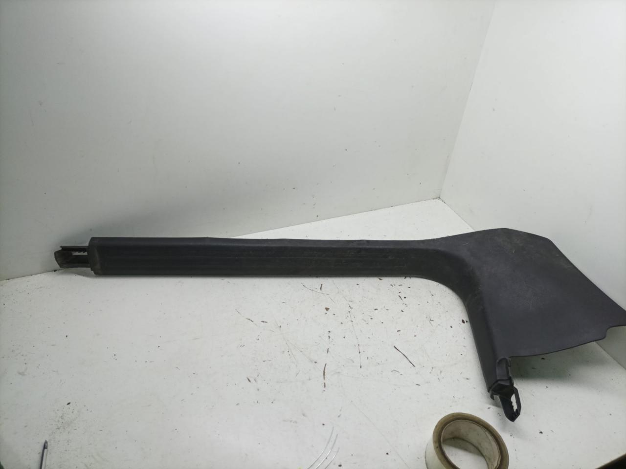 накладка на порог внутренняя Audi A6 Allroad Quattro C6 2006, 3.2 л., AUK, бензин, АКПП, универсал, 4F1867272B - фото №1