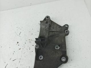 кронштейн генератора Renault Megane 2 поколение 2004, 1.9 л., дизель, МКПП, хетчбэк 5 дв., 8200100148