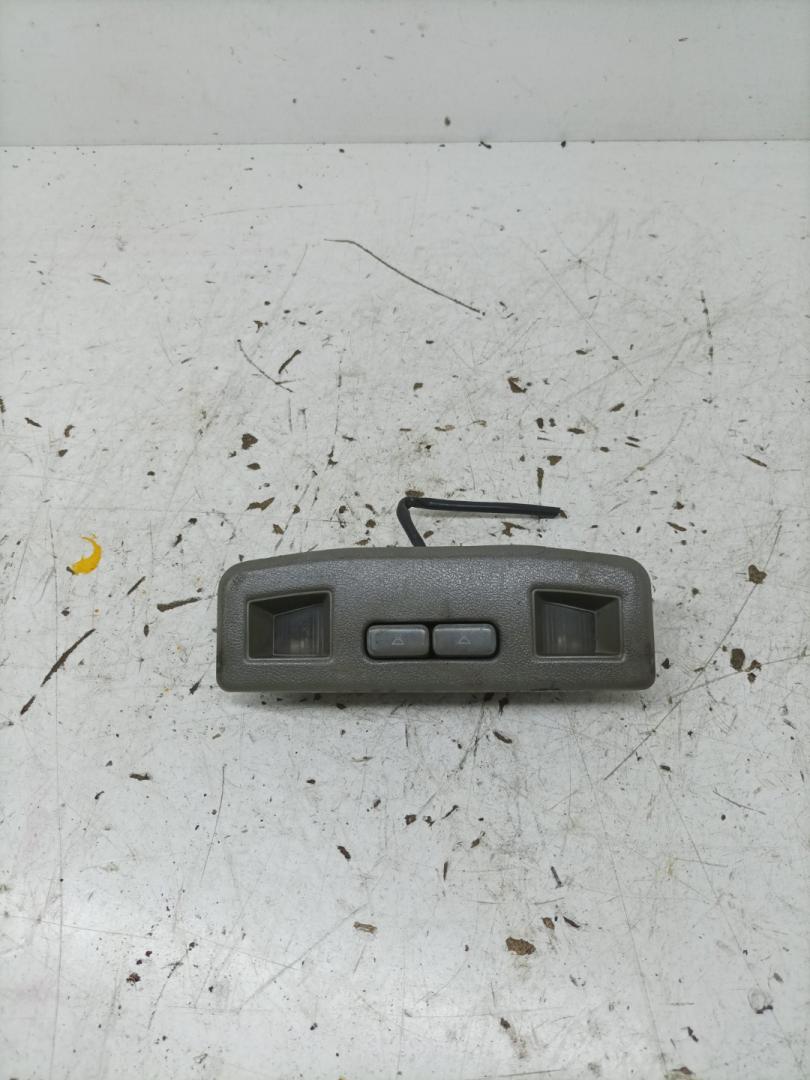 фонарь салона (плафон) Mitsubishi Pajero 2 поколение 1997, 2.5 л., 4D56 (8V), дизель, МКПП, внедорожник 5 дв. - фото №1