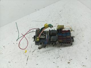 блок предохранителей Mitsubishi Pajero 2 поколение 1997, 2.5 л., 4D56 (8V), дизель, МКПП, внедорожник 5 дв.