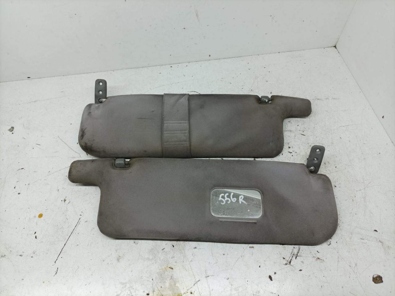 козырек солнцезащитный Mitsubishi Pajero 2 поколение 1997, 2.5 л., 4D56 (8V), дизель, МКПП, внедорожник 5 дв. - фото №1