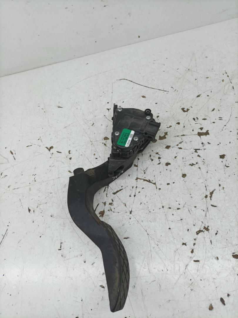 педаль Audi A4 B6 2002, 2.0 л., ALT, бензин, МКПП, седан, 8EI721523A - фото №1