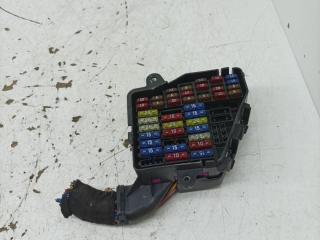 блок предохранителей Volkswagen Golf 4 поколение 1999, 1.4 л., AKQ, бензин, МКПП, хетчбэк 5 дв.