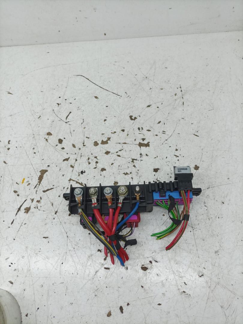 блок предохранителей Volkswagen Golf 4 поколение 1999, 1.4 л., AKQ, бензин, МКПП, хетчбэк 5 дв., 8L0941822 - фото №1